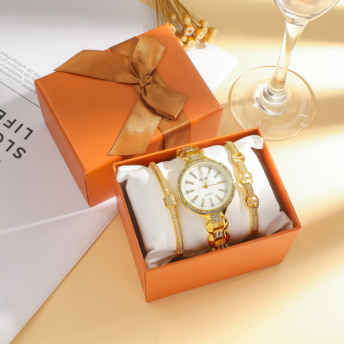 Ladies’ Fashion Round Diamond Quartz Watch & Bracelet Set
